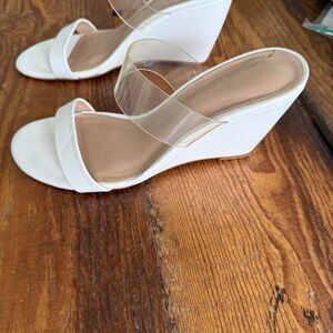 Bcbgeneration Women's White and Cream Sandals